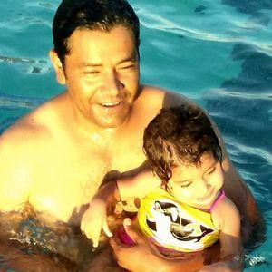 Meet your Posher, Efren